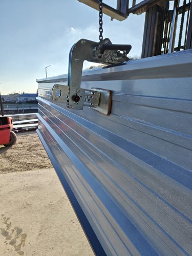 Hvataljke za sendvič panele DECKMAN